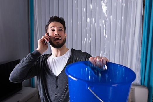 Schwerer Rohrbruch mit Wasseraustritt – Sanitärnotdienst NHS Stuttgart 24h sofort erreichbar